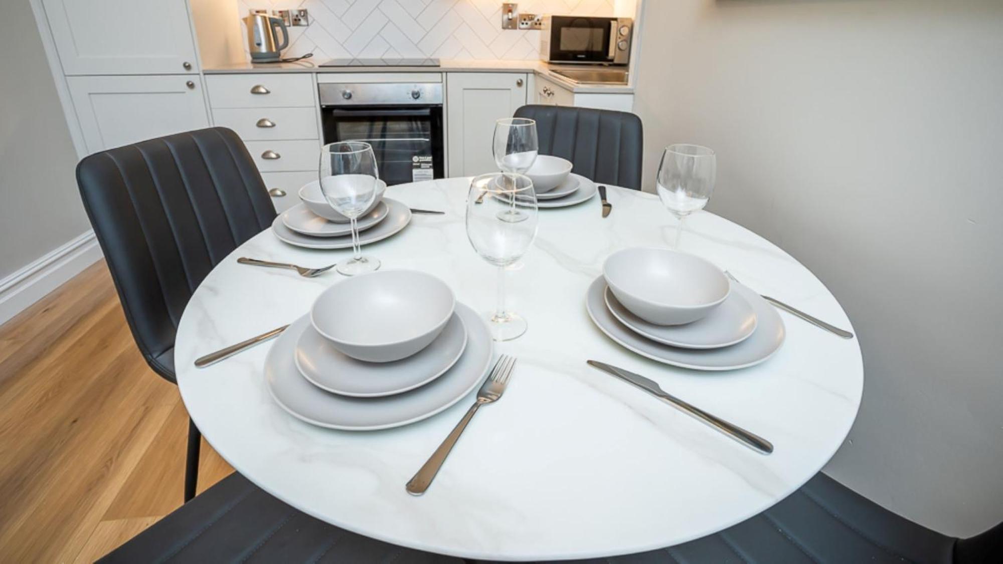 Modern 2 Bdr Apartment At Queens By Belfast City Breaks Экстерьер фото