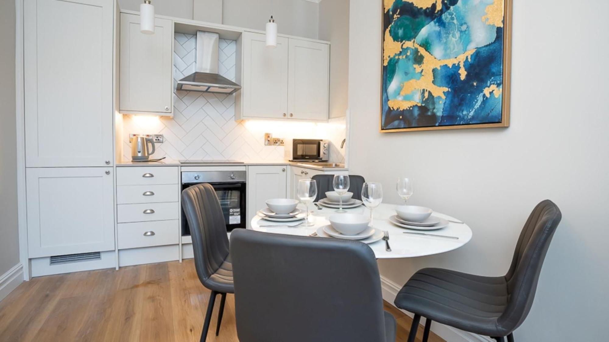 Modern 2 Bdr Apartment At Queens By Belfast City Breaks Экстерьер фото