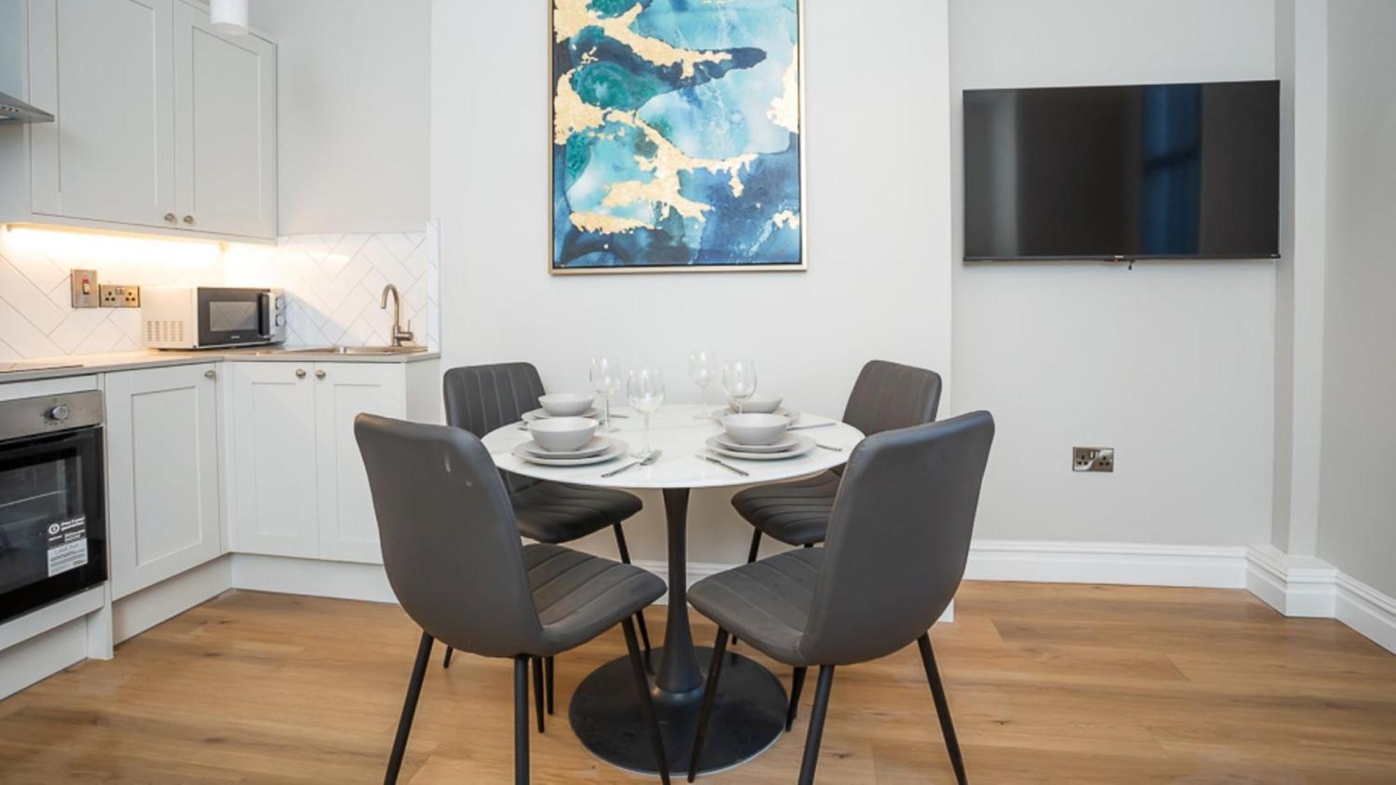 Modern 2 Bdr Apartment At Queens By Belfast City Breaks Экстерьер фото